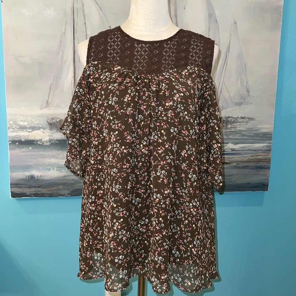 Lauren Conrad Maternity Cold Shoulder Peasant Blouse, Medium